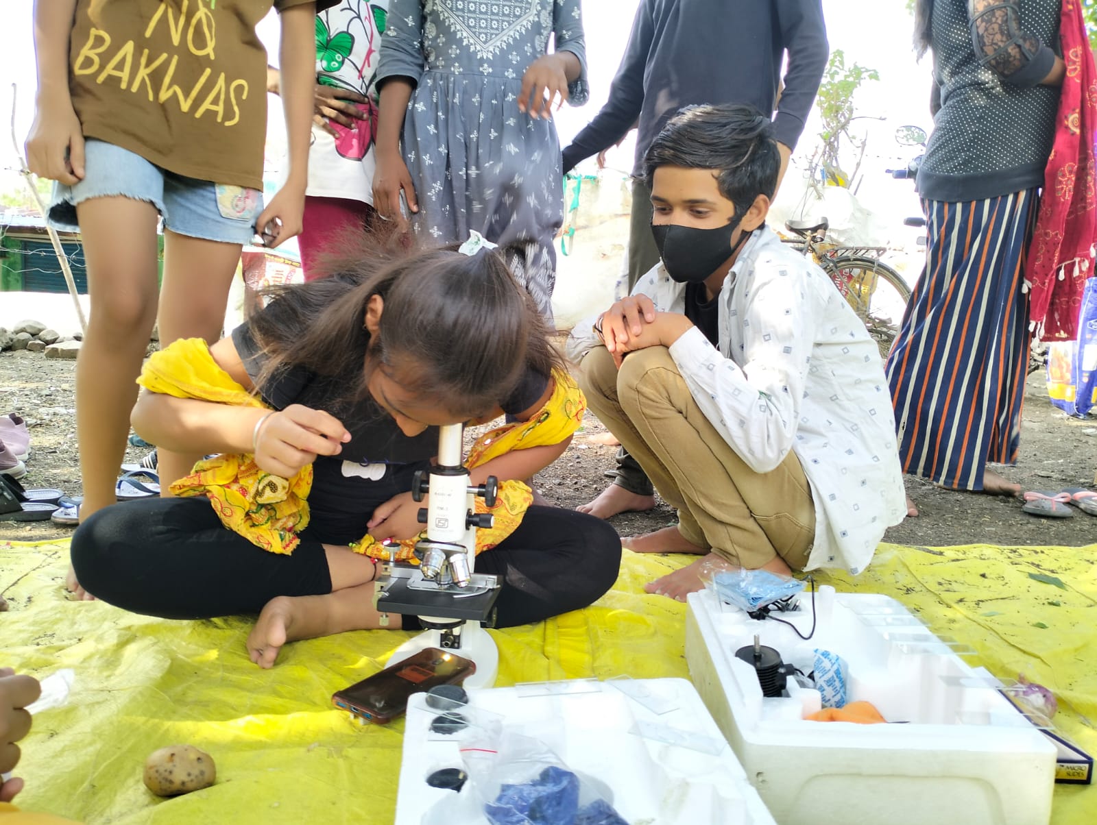 Samavesh's Science Clubs in Bastis